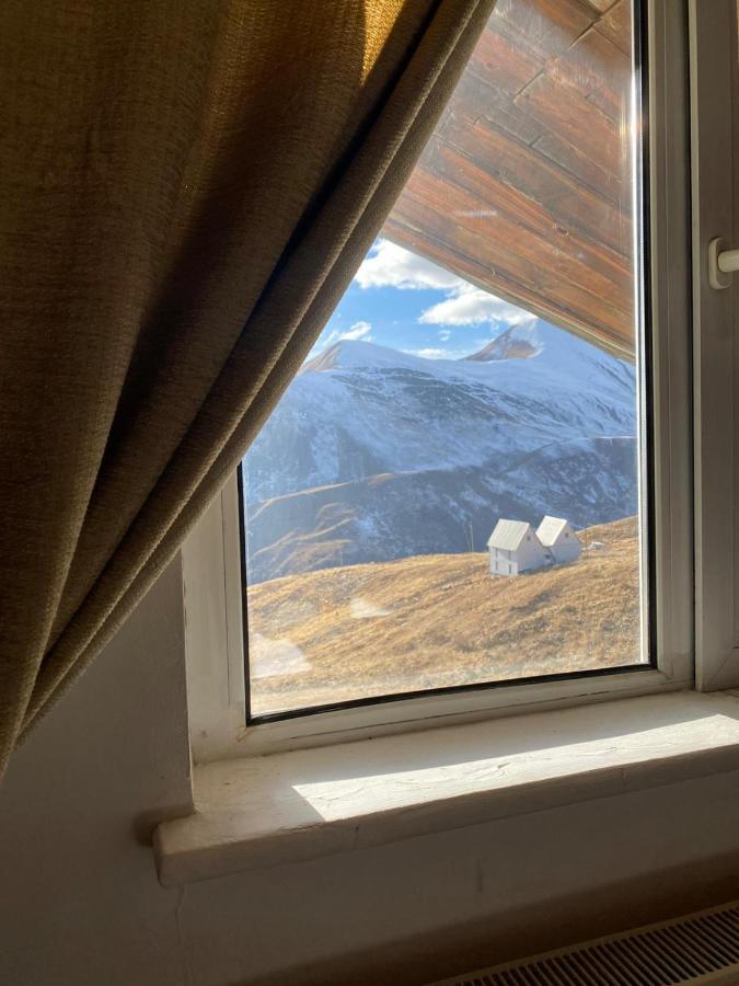 Yeti-Clubcom Hotell Gudauri Eksteriør bilde